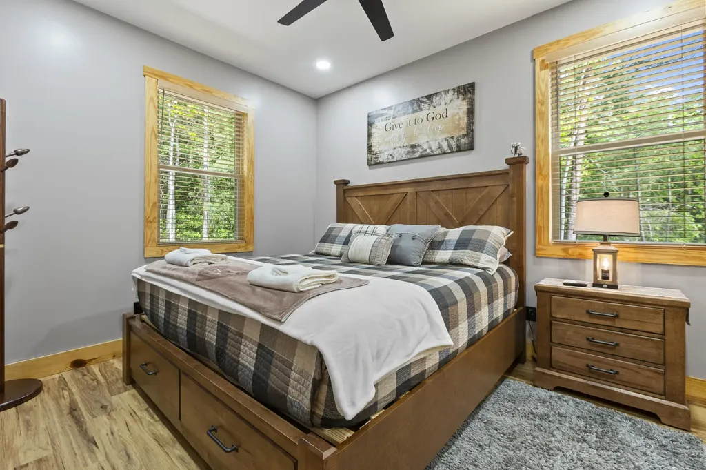 47 Wolfe Lake Spur Road Campton KY 41301