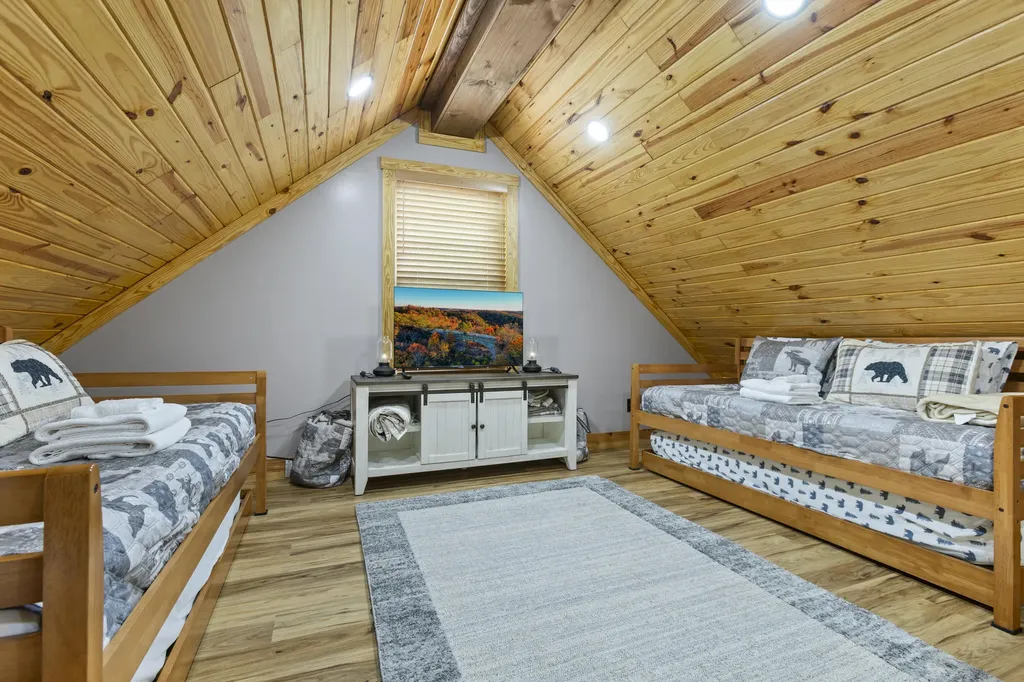 47 Wolfe Lake Spur Road Campton KY 41301