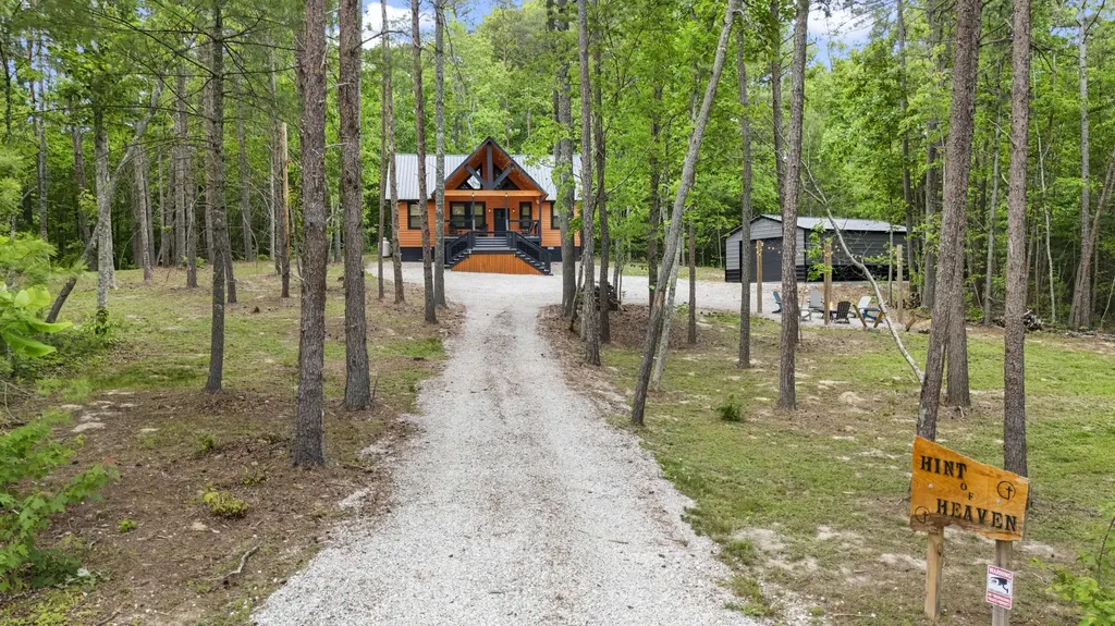 47 Wolfe Lake Spur Road Campton KY 41301
