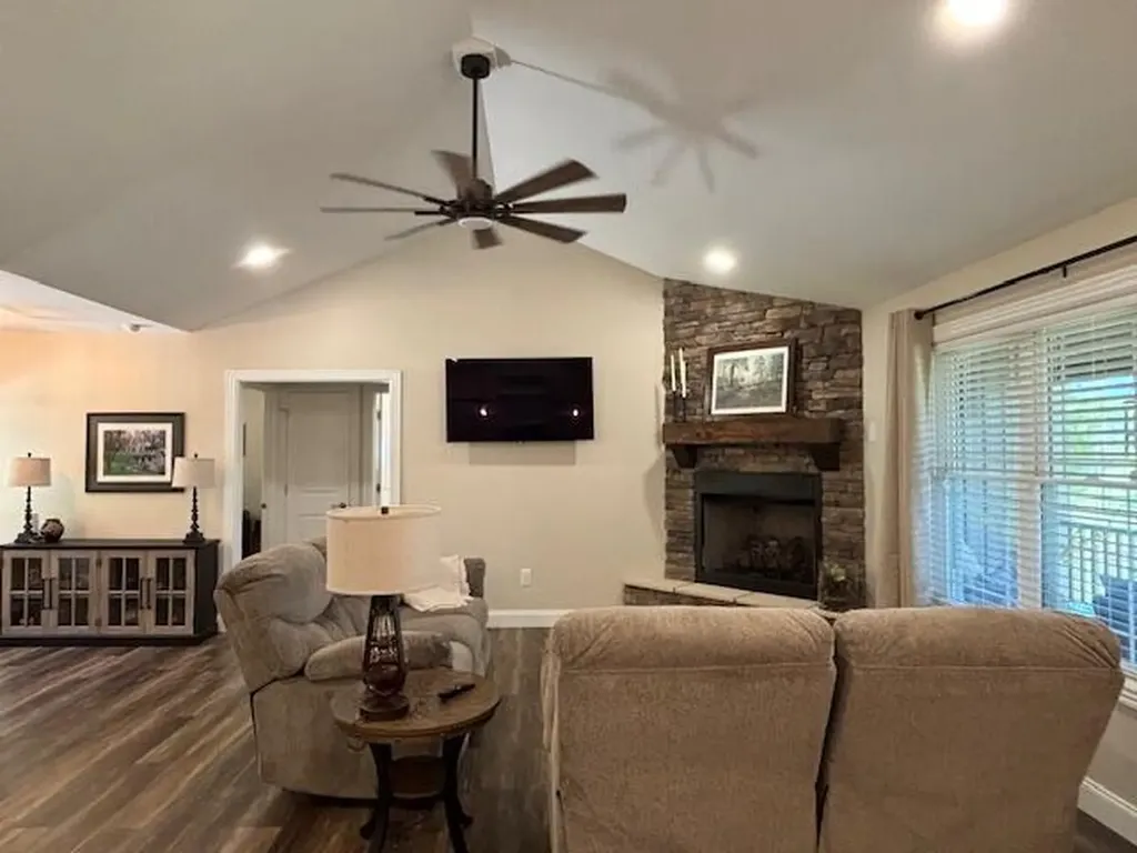 108 Twin Ponds Road Corbin KY 40701