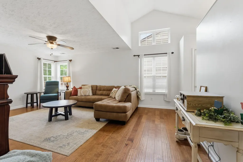 123 River Run Court Georgetown KY 40324