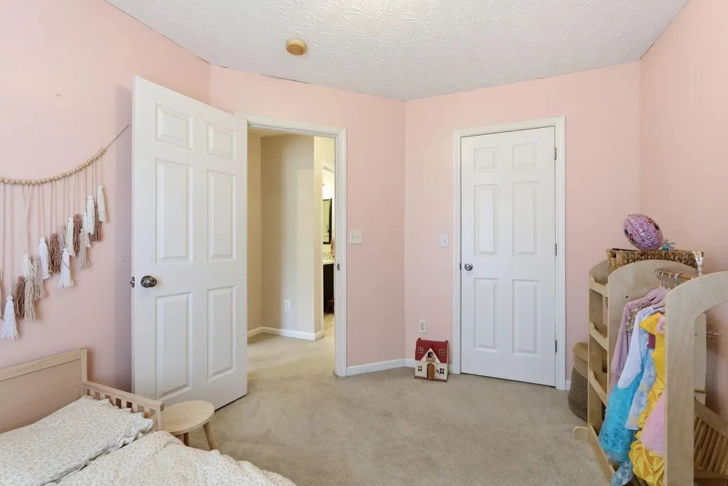 123 River Run Court Georgetown KY 40324
