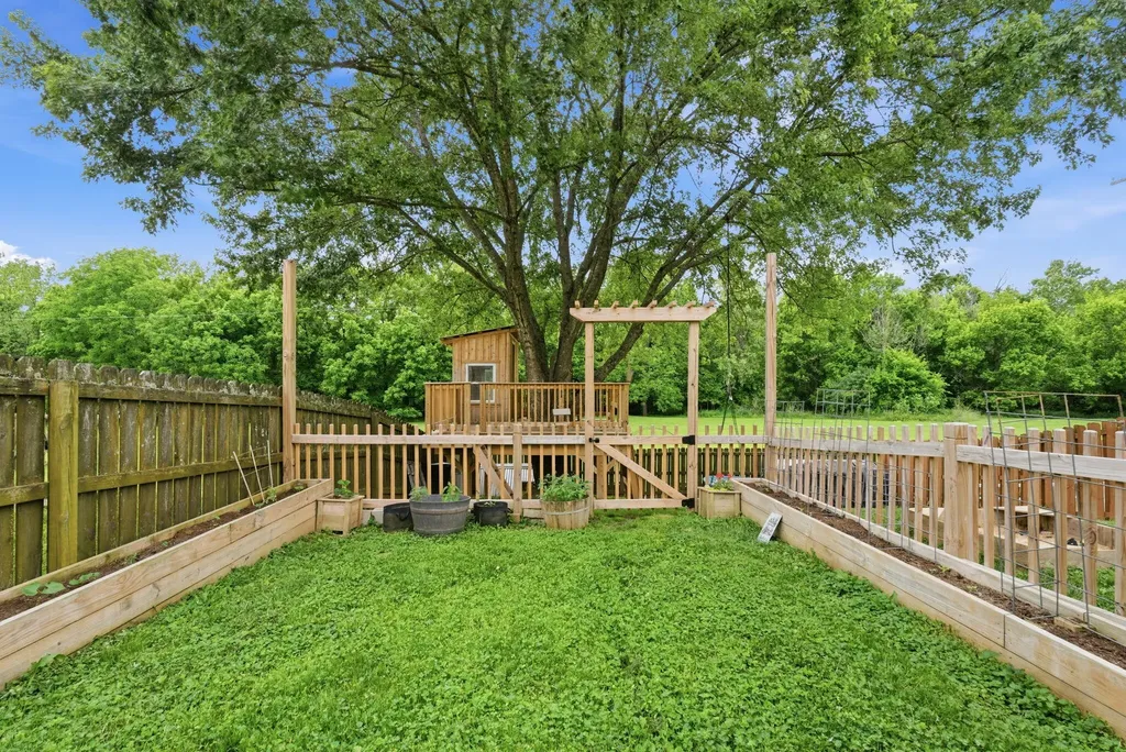 123 River Run Court Georgetown KY 40324