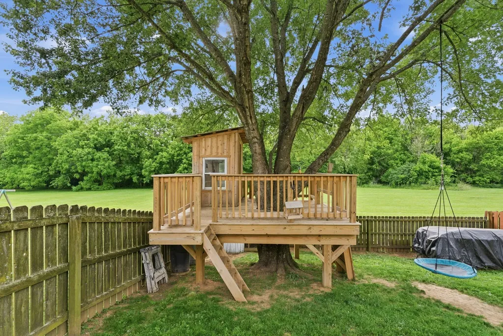 123 River Run Court Georgetown KY 40324