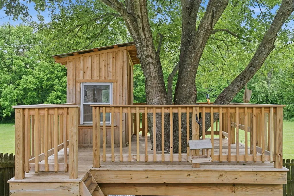123 River Run Court Georgetown KY 40324