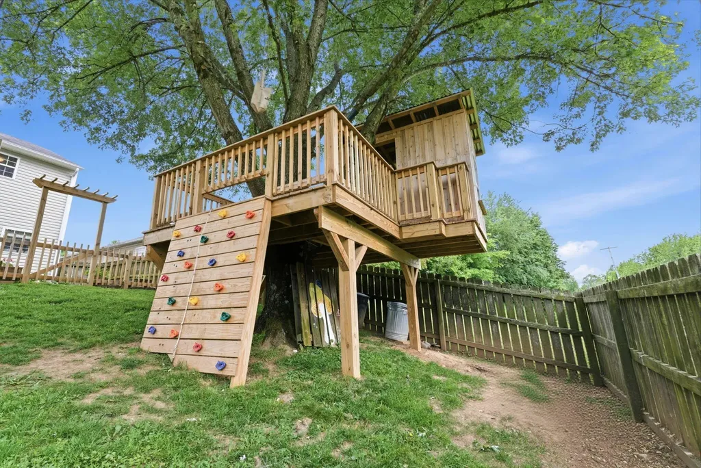 123 River Run Court Georgetown KY 40324