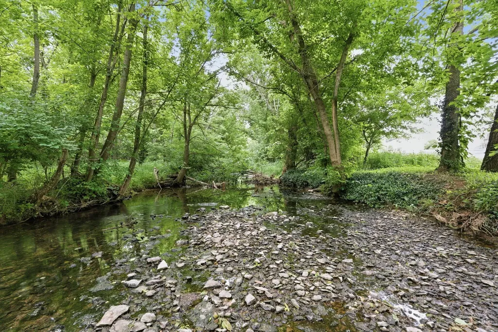 123 River Run Court Georgetown KY 40324