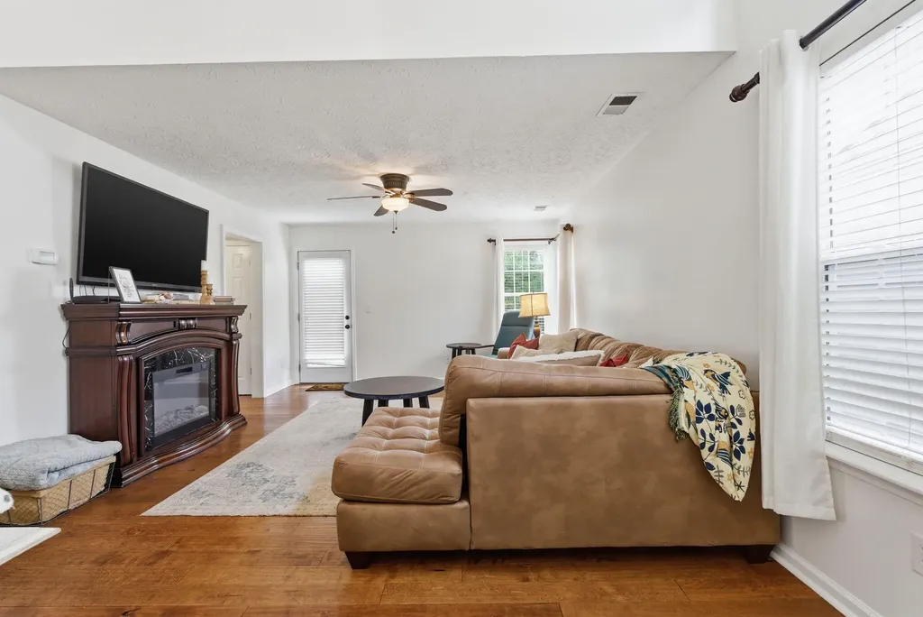 123 River Run Court Georgetown KY 40324