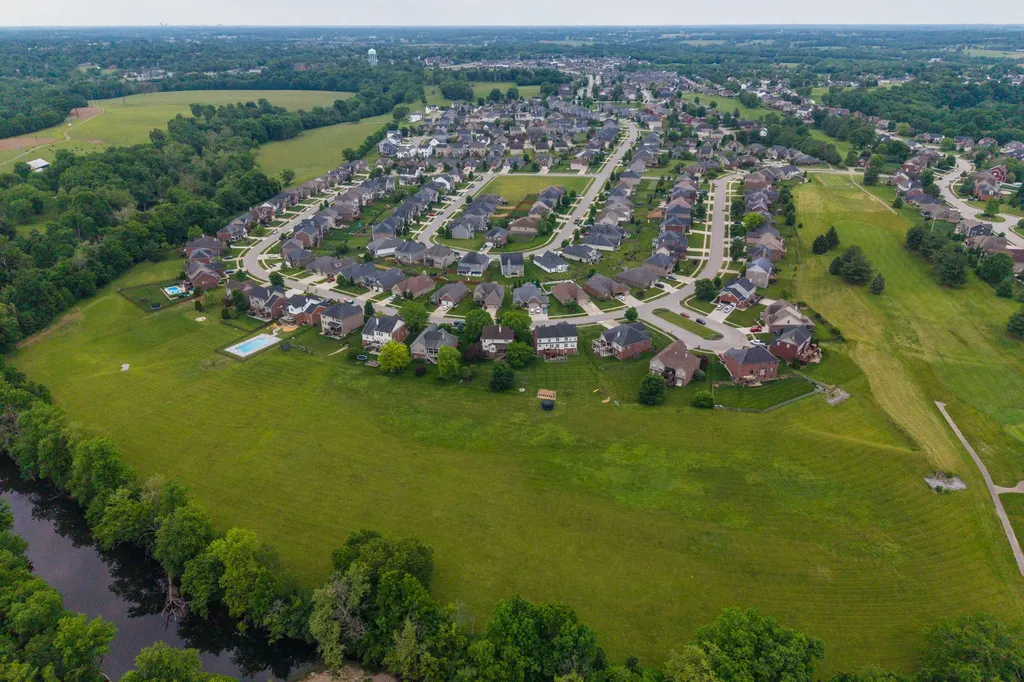 137 Inverness Drive Georgetown KY 40324