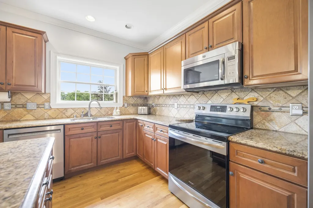 137 Inverness Drive Georgetown KY 40324
