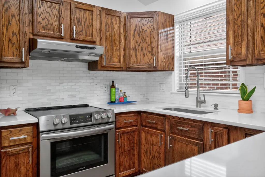 137 Bass Pond Glen Drive Nicholasville KY 40356