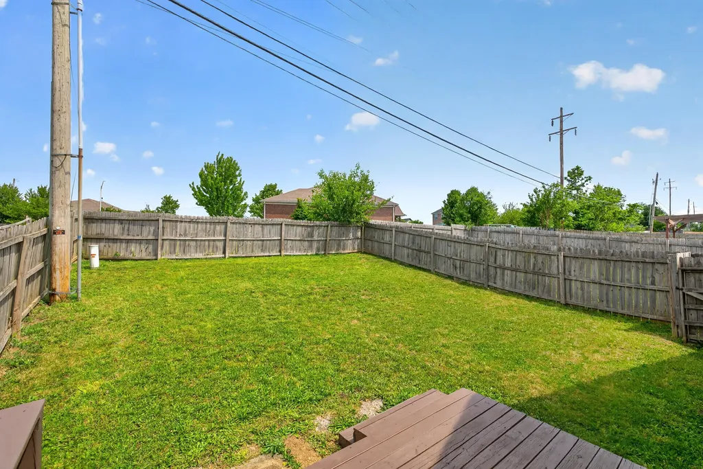 137 Bass Pond Glen Drive Nicholasville KY 40356