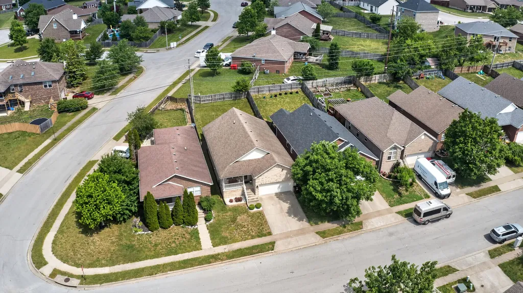 137 Bass Pond Glen Drive Nicholasville KY 40356