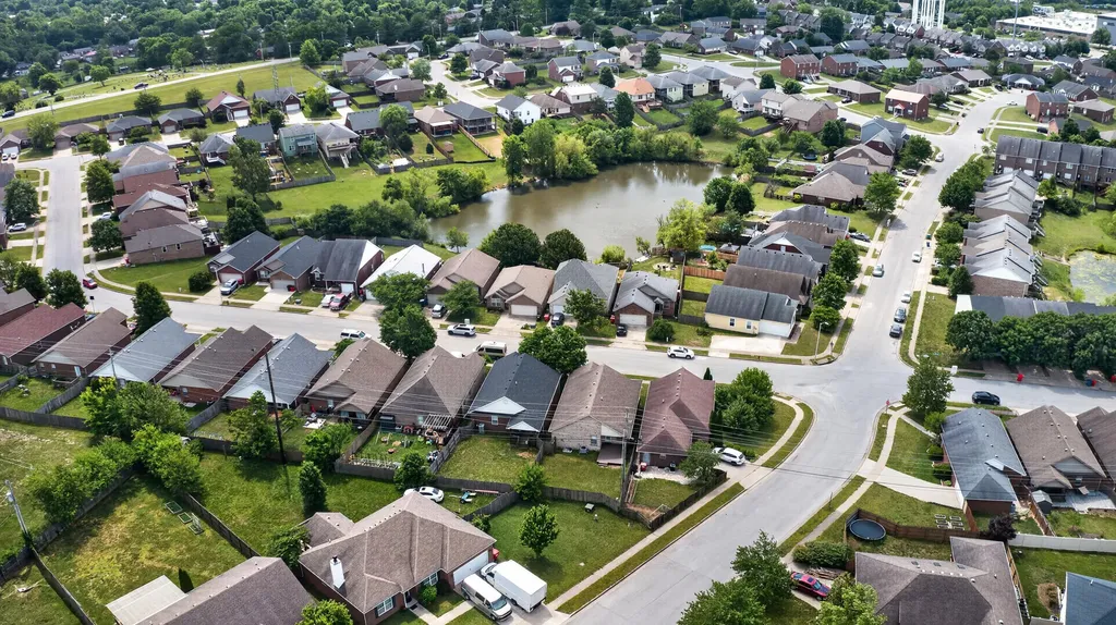 137 Bass Pond Glen Drive Nicholasville KY 40356