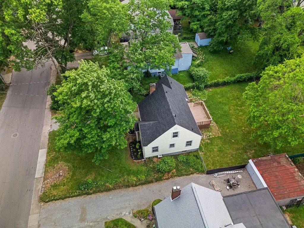 129 Delmont Drive Lexington KY 40504