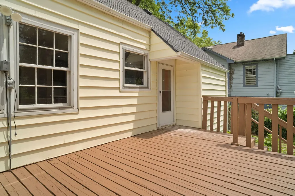 129 Delmont Drive Lexington KY 40504