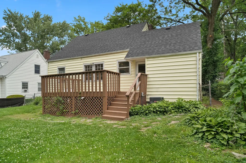 129 Delmont Drive Lexington KY 40504
