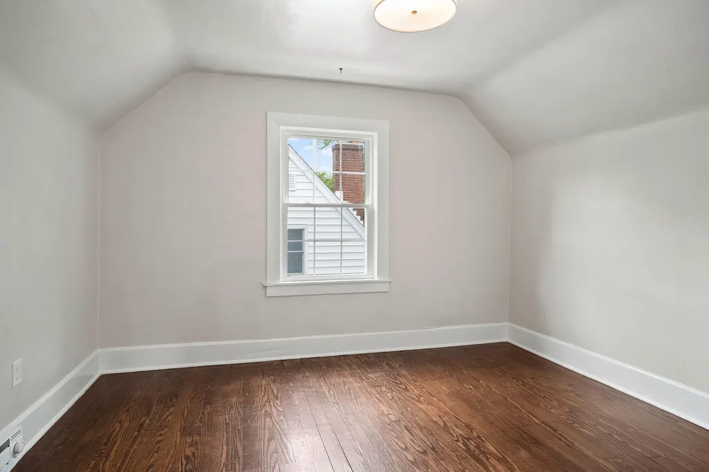 129 Delmont Drive Lexington KY 40504
