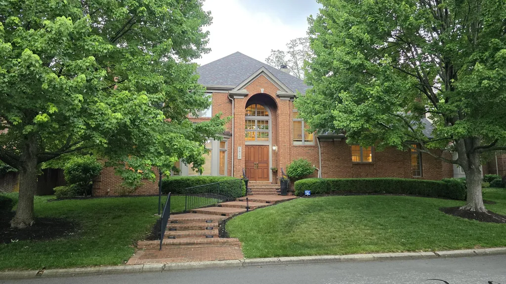 1815 Saint Ives Circle Lexington KY 40502