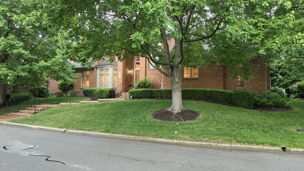 1815 Saint Ives Circle Lexington KY 40502