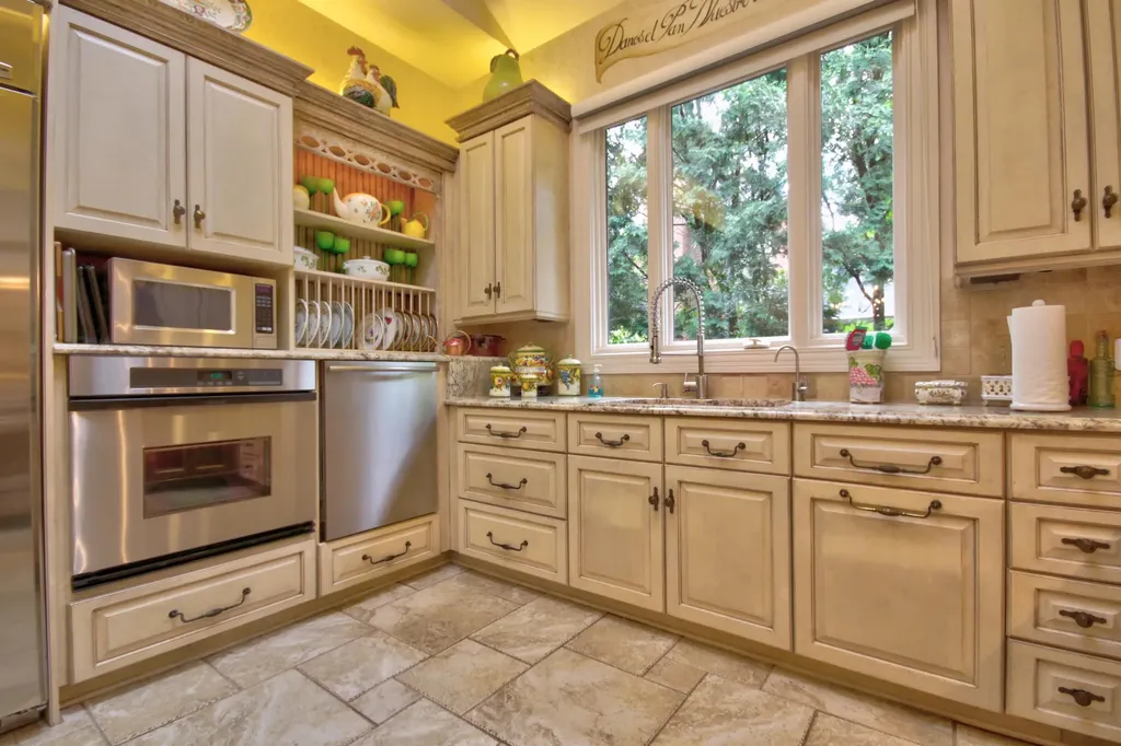 1815 Saint Ives Circle Lexington KY 40502