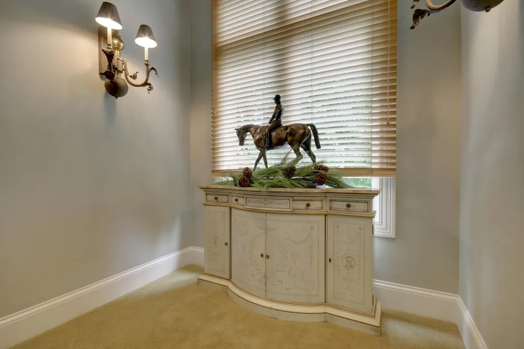 1815 Saint Ives Circle Lexington KY 40502