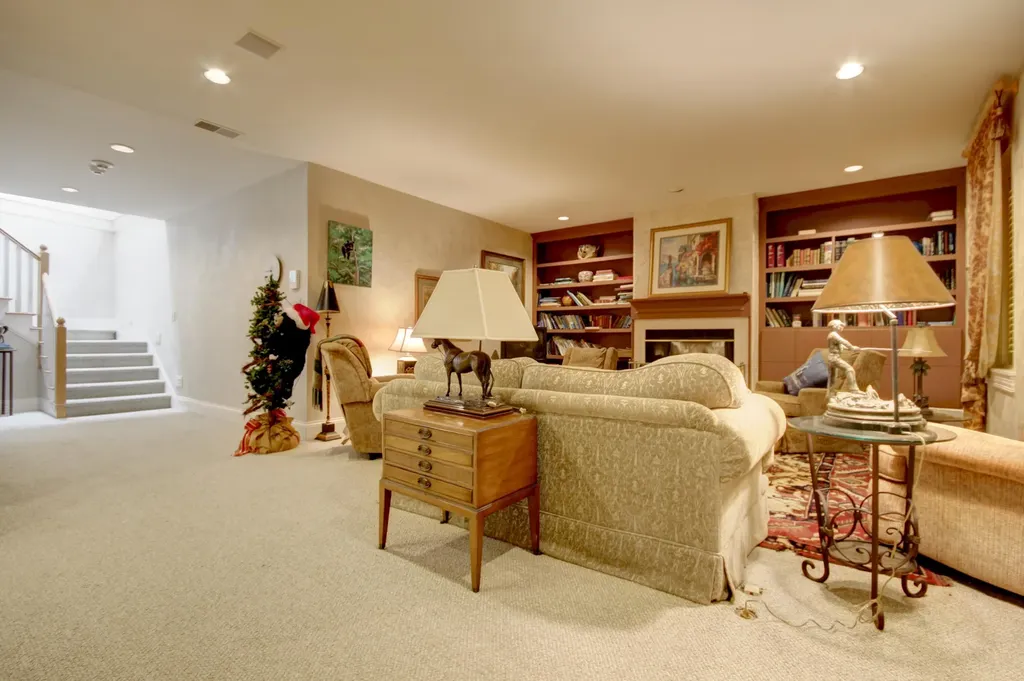 1815 Saint Ives Circle Lexington KY 40502