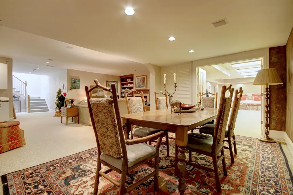 1815 Saint Ives Circle Lexington KY 40502