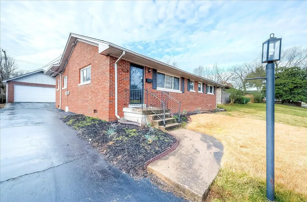 606 Freeman Drive Lexington KY 40505