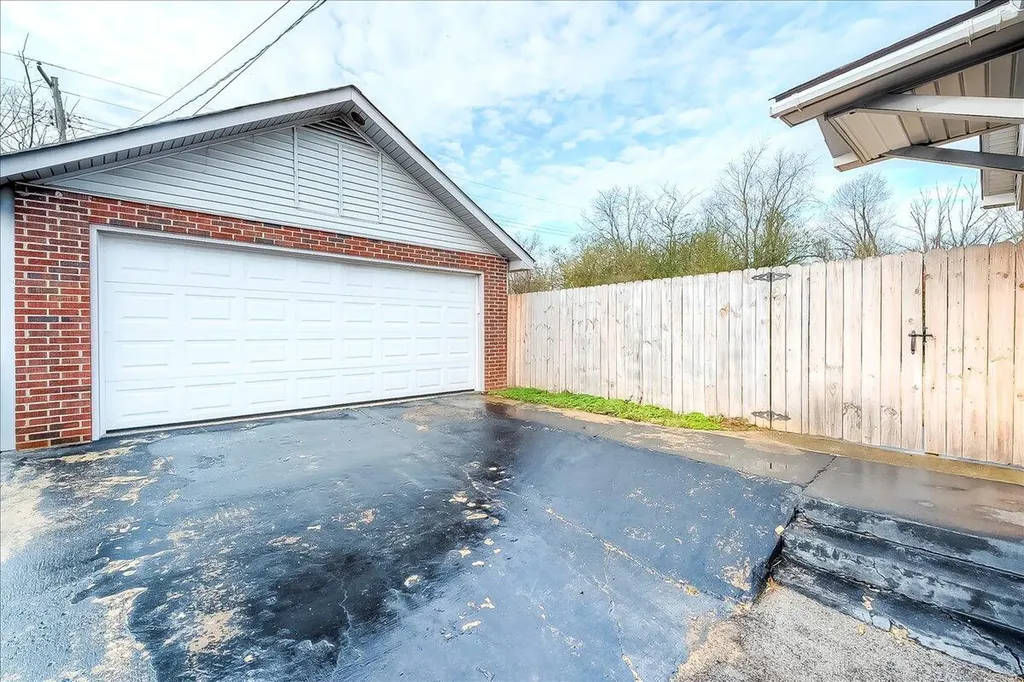 606 Freeman Drive Lexington KY 40505