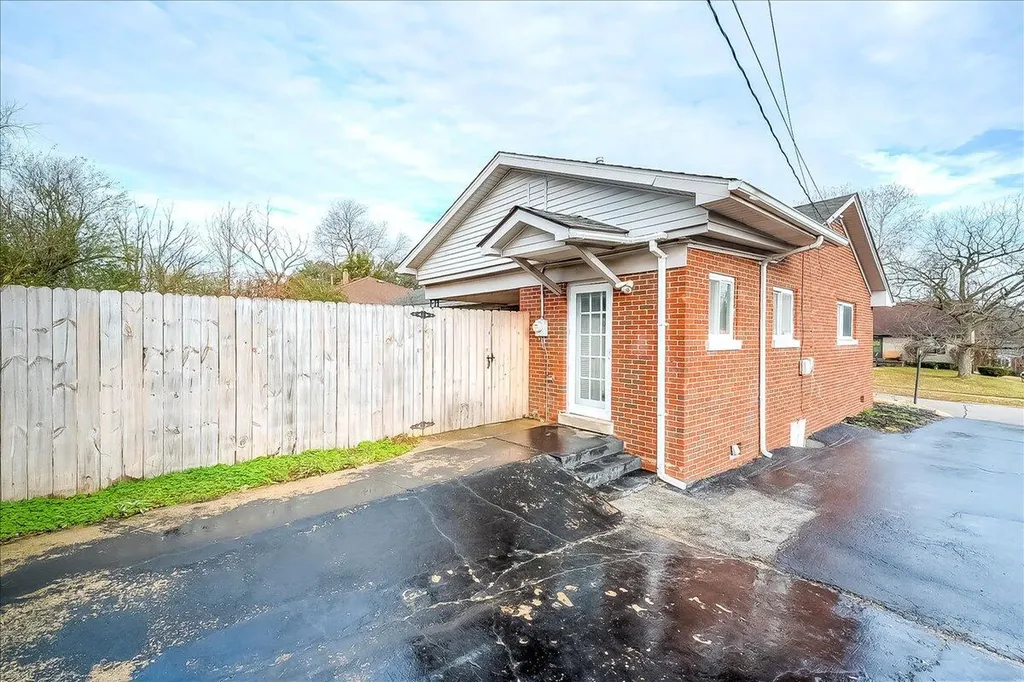 606 Freeman Drive Lexington KY 40505