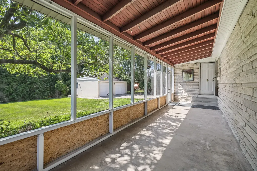 1946 Vicksburg Road Lexington KY 40504
