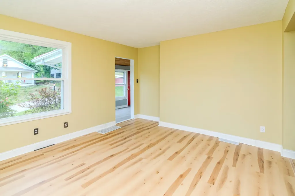 707 Poplar Street Ravenna KY 40472