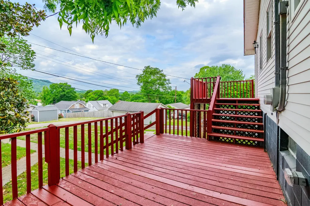 707 Poplar Street Ravenna KY 40472