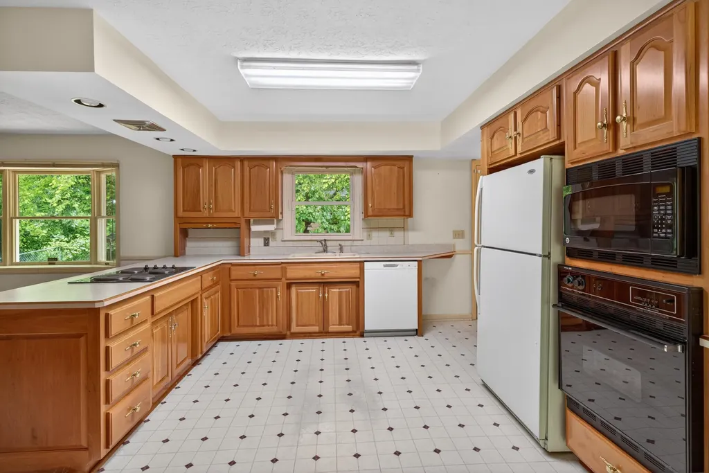 163 Juniper Drive Versailles KY 40383