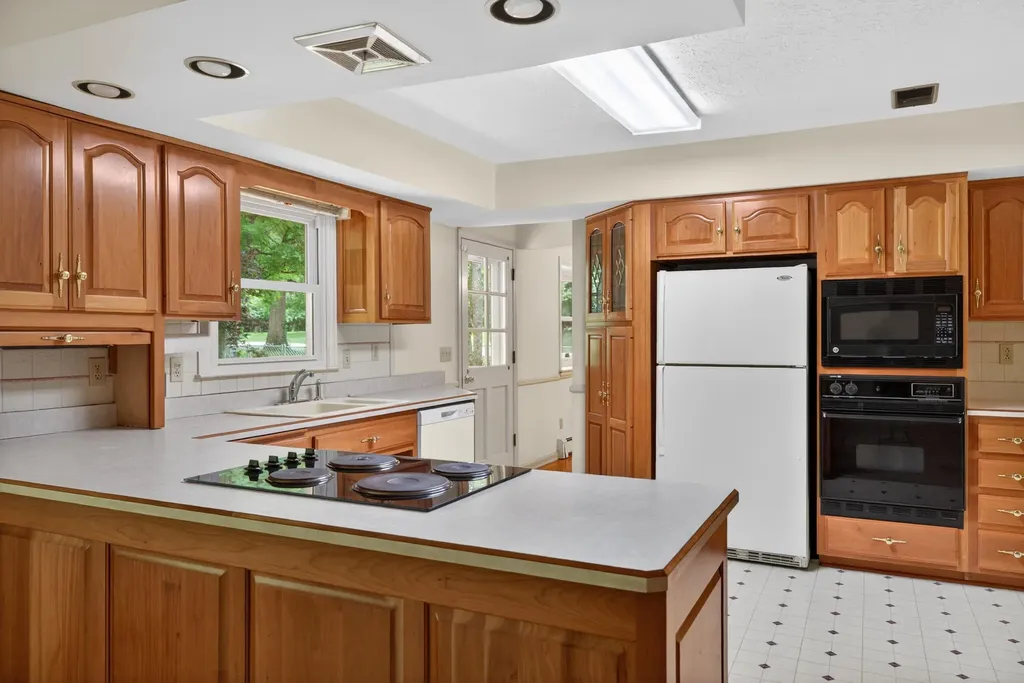 163 Juniper Drive Versailles KY 40383