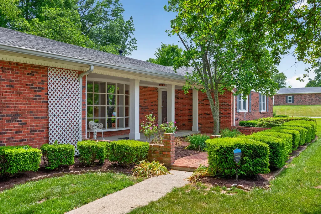 163 Juniper Drive Versailles KY 40383