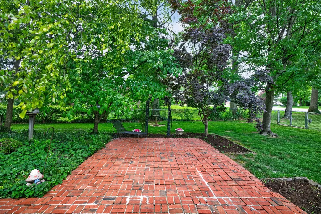 163 Juniper Drive Versailles KY 40383