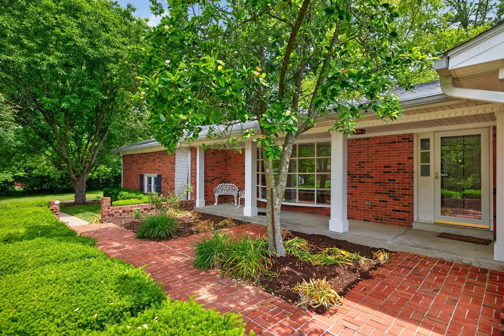 163 Juniper Drive Versailles KY 40383