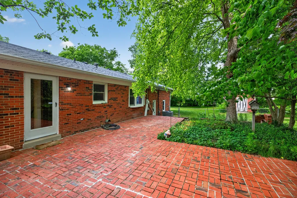 163 Juniper Drive Versailles KY 40383
