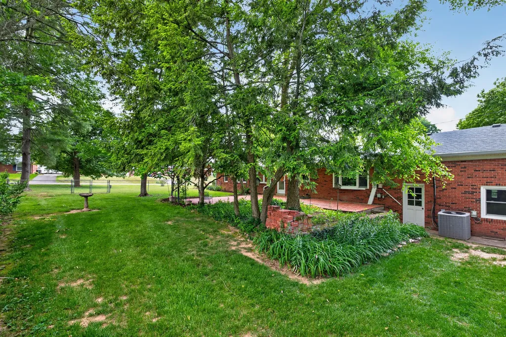 163 Juniper Drive Versailles KY 40383