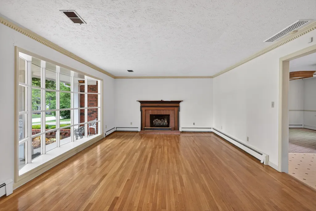 163 Juniper Drive Versailles KY 40383
