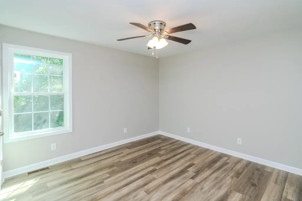 321 E Woodford Street Lawrenceburg KY 40342