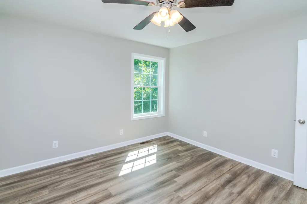 321 E Woodford Street Lawrenceburg KY 40342