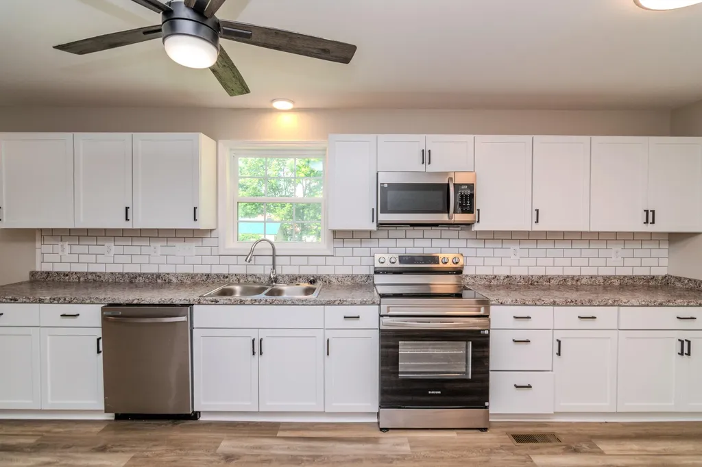321 E Woodford Street Lawrenceburg KY 40342