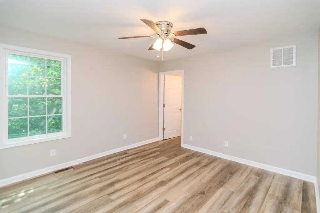 321 E Woodford Street Lawrenceburg KY 40342