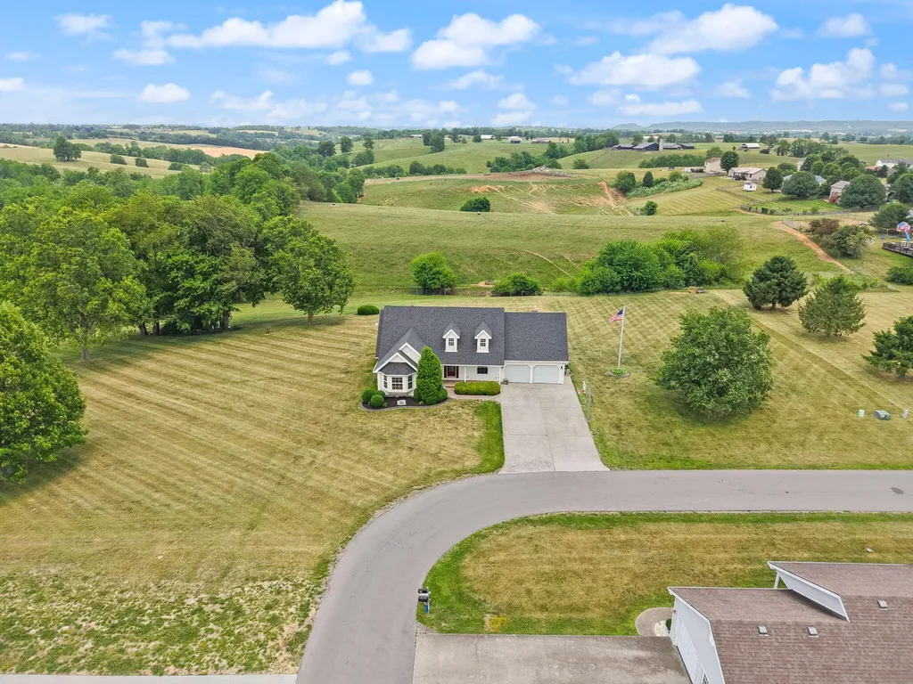 58 Sunset Drive Hustonville KY 40437