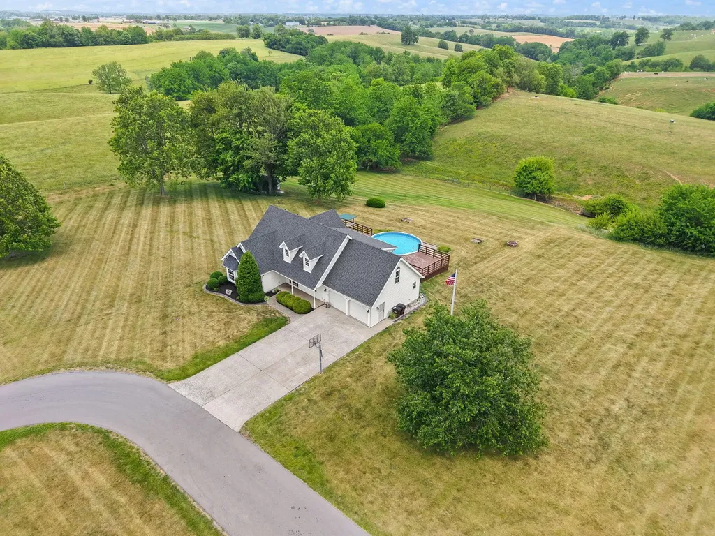 58 Sunset Drive Hustonville KY 40437