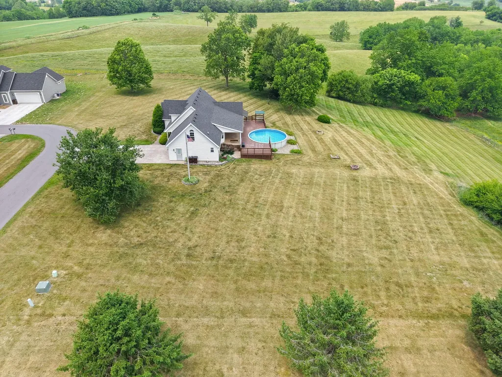 58 Sunset Drive Hustonville KY 40437