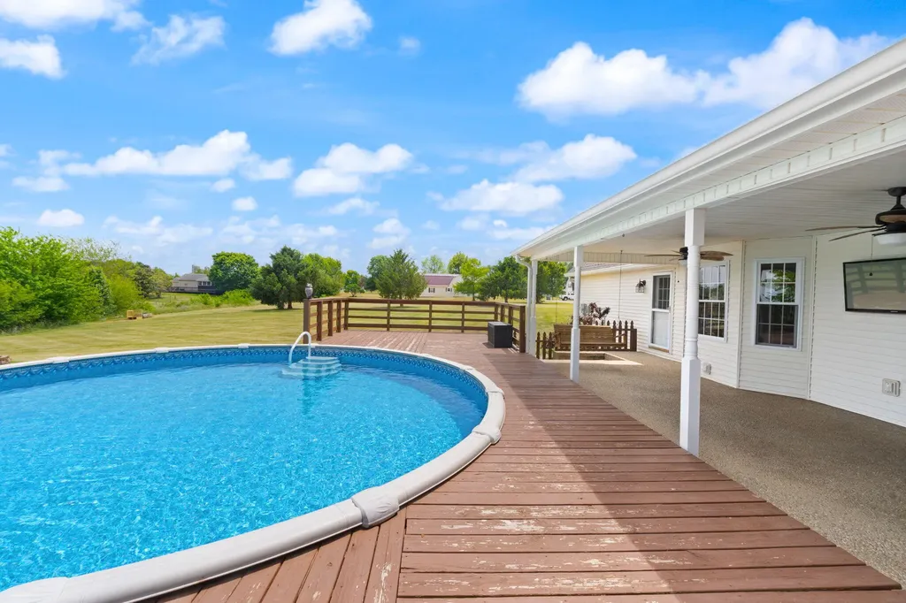 58 Sunset Drive Hustonville KY 40437